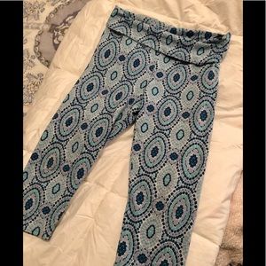 Aerie Blue Hue Capri Yoga Pants